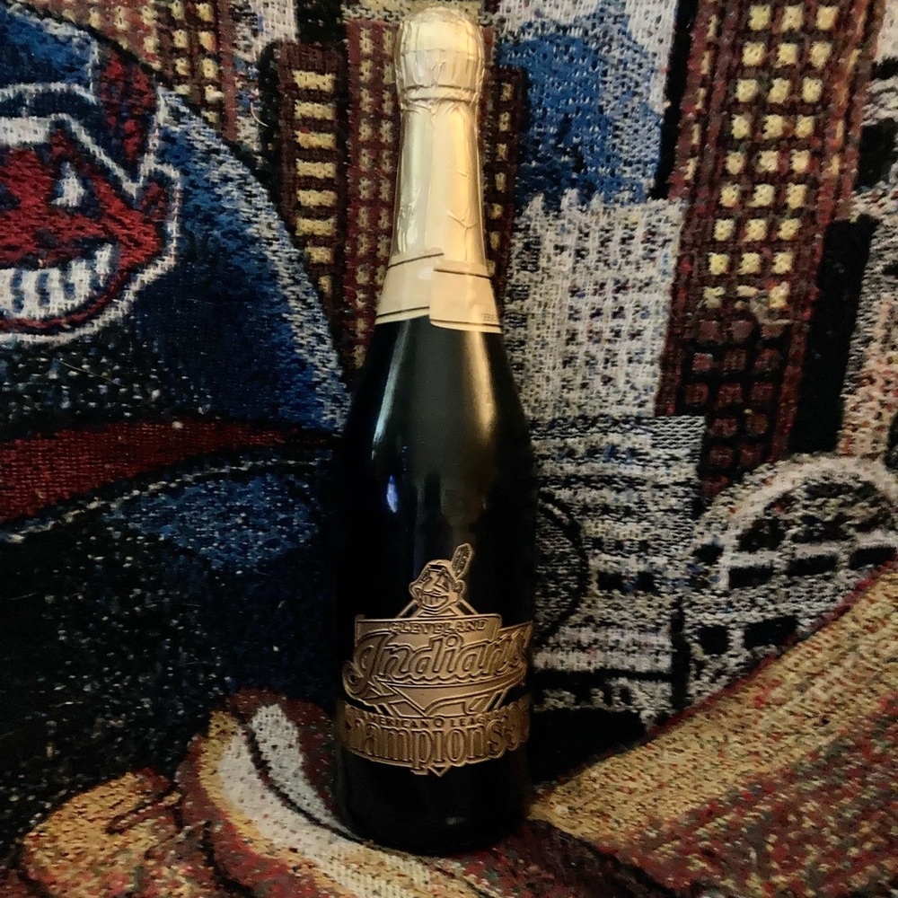 NWOT 1995 Cleveland Indians American League Champions Sparkling Spumante